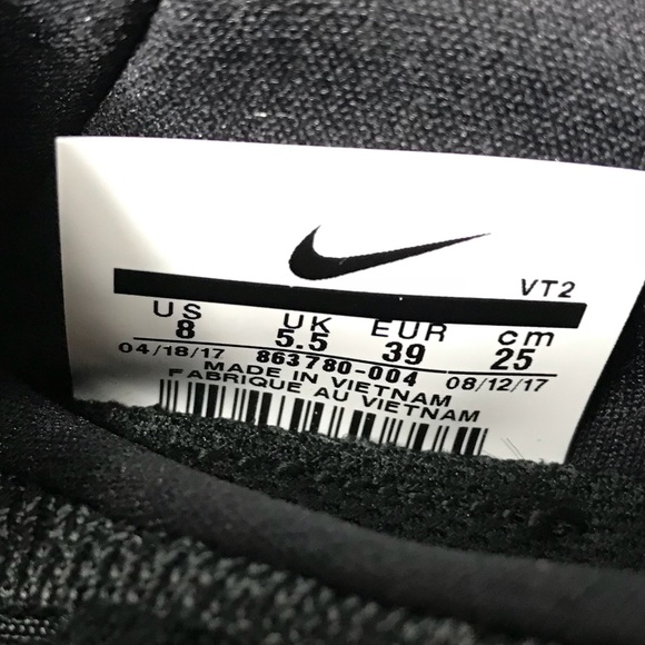 NWT Nike LunarEpic Low Flyknit 2 Black WMNS - Picture 8 of 8